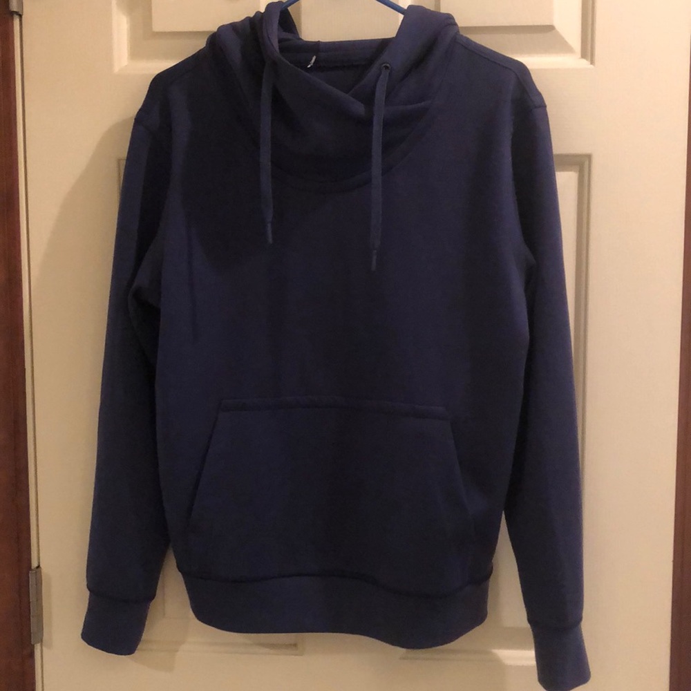 Lululemon size 8 blue hoodie